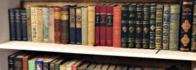 pallet-shelf-with-books